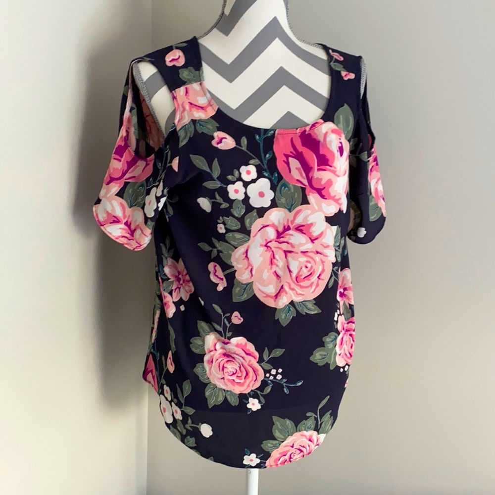Navy floral top